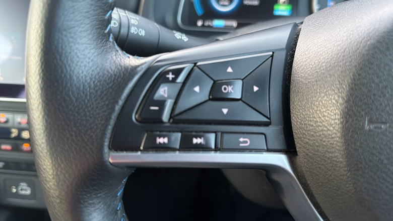 Nissan LEAF 110kW Acenta 39kWh 5dr Auto Electric Hatchback